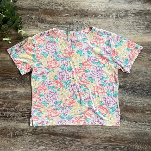 Vintage Pastel Floral Scoop Neck T-Shirt - Picture 10 of 13